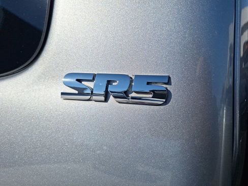 Used 2017 Toyota Tacoma SR5 image 14