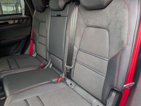 Certified 2025 Porsche Cayenne GTS AWD/4WD image 29