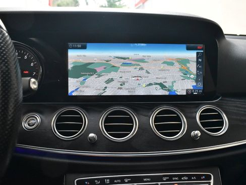 Used 2018 Mercedes-Benz E 300 E 300 image 29