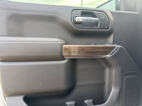 Used 2021 Chevrolet Silverado 1500 LT image 25