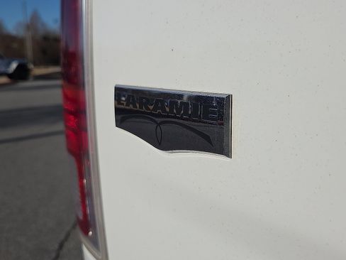 Used 2017 RAM 1500 Laramie w/ Convenience Group image 8