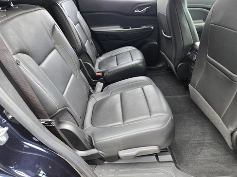 Used 2021 GMC Acadia SLT w/ Elevation Edition FWD image 17