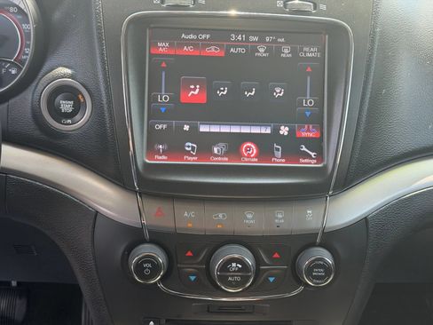 Used 2019 Dodge Journey Crossroad FWD image 19