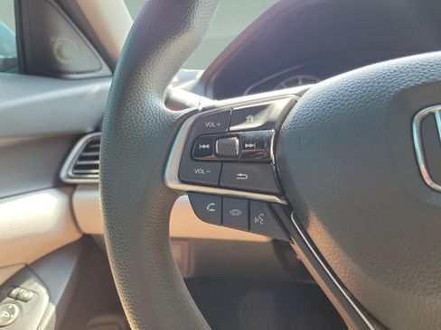 Used 2019 Honda Accord EX image 18