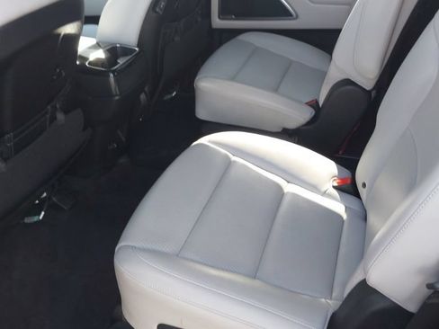Used 2025 Kia Telluride S FWD image 15