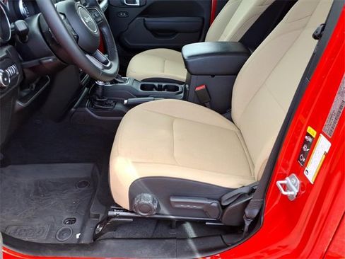 Used 2022 Jeep Wrangler Unlimited Sport image 11