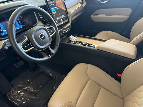 Certified 2026 Volvo XC60 B5 Plus AWD/4WD image 9