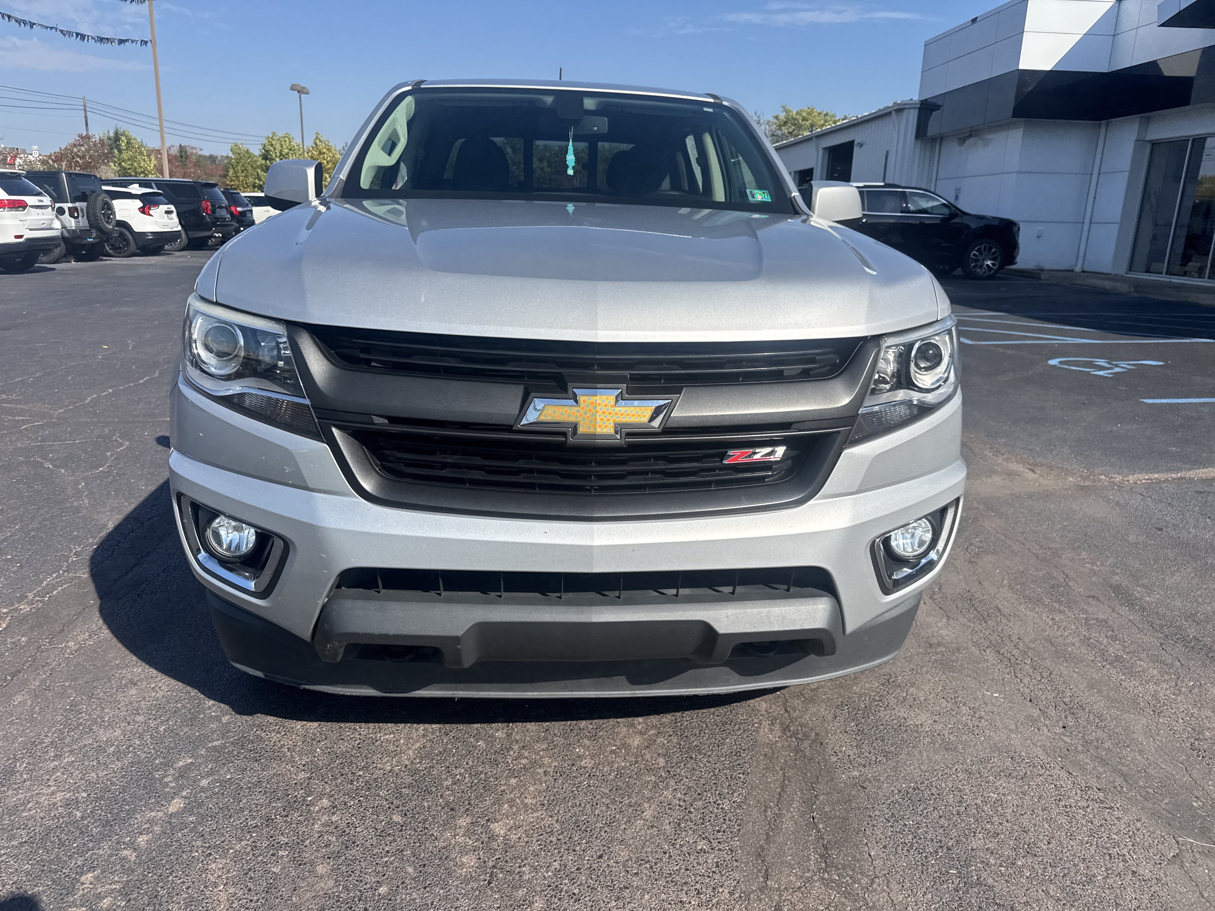 Used 2015 Chevrolet Colorado Z71 AWD/4WD image 9