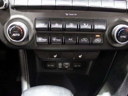 Used 2017 Kia Sportage EX image 9