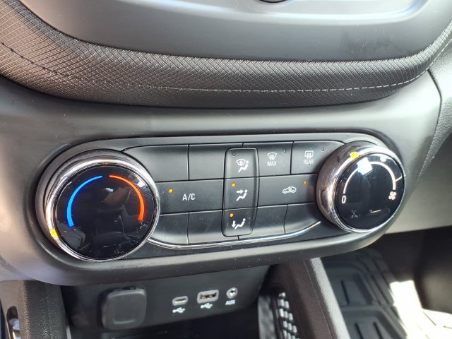 Used 2023 Chevrolet TrailBlazer LS FWD image 22