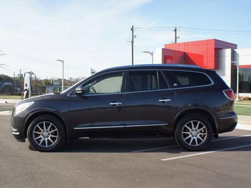 Used 2017 Buick Enclave Leather image 8