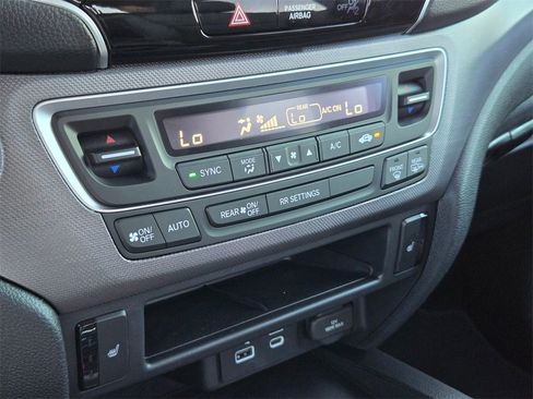 Used 2025 Honda Ridgeline RTL image 15