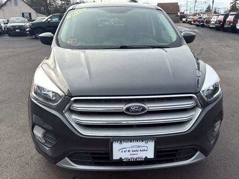 Used 2019 Ford Escape SE AWD/4WD image 2