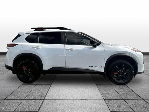 Used 2025 Nissan Rogue SV AWD/4WD image 4