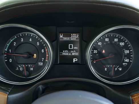 Used 2011 Jeep Grand Cherokee Overland AWD/4WD image 22