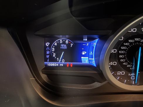 Used 2013 Ford Explorer XLT image 17