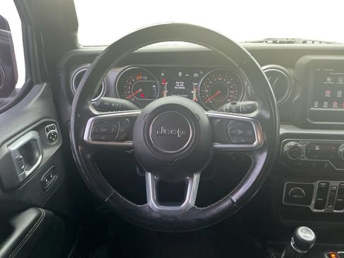 Used 2019 Jeep Wrangler Unlimited Sahara w/ Safety Group AWD/4WD image 18