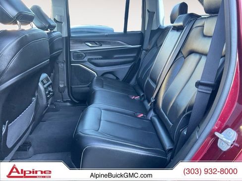 Used 2022 Jeep Grand Cherokee Limited w/ Luxury Tech Group II image 13