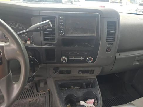 Used 2020 Nissan NV 2500 SV image 6