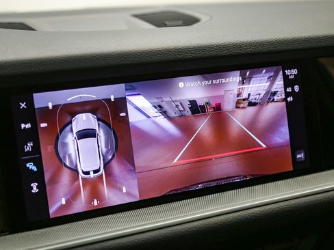 Certified 2025 Porsche Cayenne AWD/4WD image 29