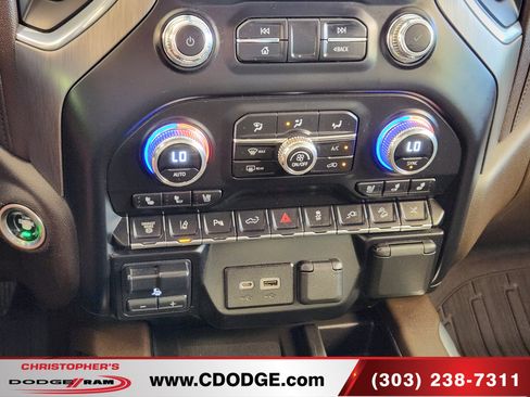 Used 2023 GMC Sierra 3500 Denali w/ Denali Ultimate Package AWD/4WD image 28