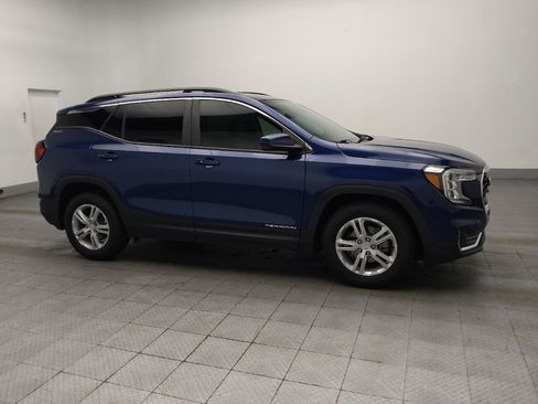 Used 2022 GMC Terrain SLE w/ Driver Convenience Package image 11