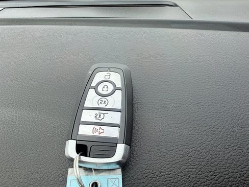 Used 2021 Ford Expedition Max XLT image 53