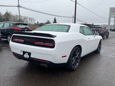 Used 2022 Dodge Challenger GT w/ Plus Package image 5