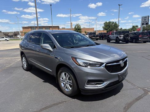 Used 2018 Buick Enclave Premium FWD image 2