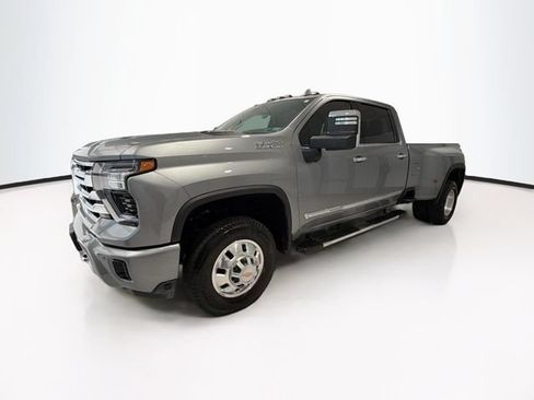 Certified 2025 Chevrolet Silverado 3500 High Country w/ High Country Premium Package AWD/4WD image 3