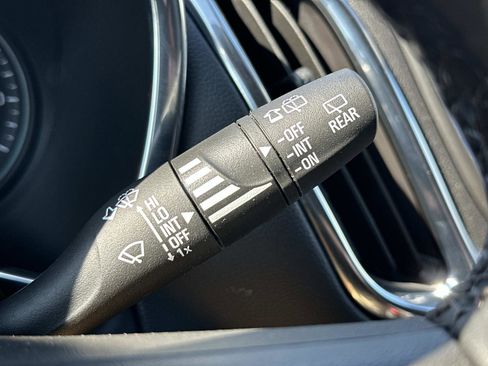 Certified 2024 Chevrolet Equinox LT FWD image 23