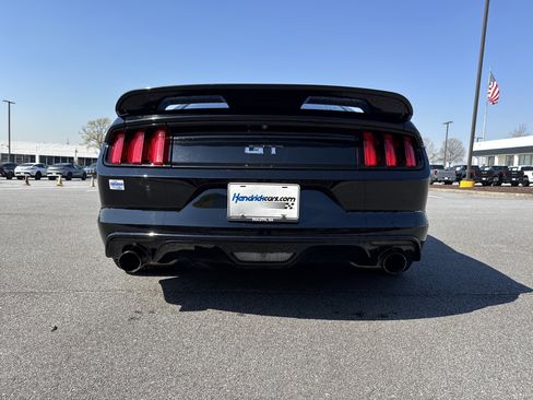Used 2017 Ford Mustang GT image 9