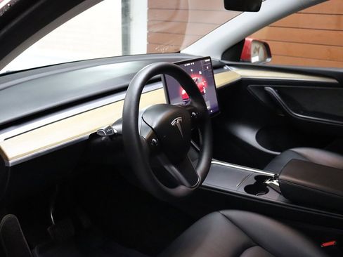 Used 2023 Tesla Model Y Long Range image 48