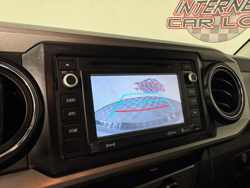 Used 2016 Toyota Tacoma SR5 w/ SR5 Appearance Package (SN) AWD/4WD image 17