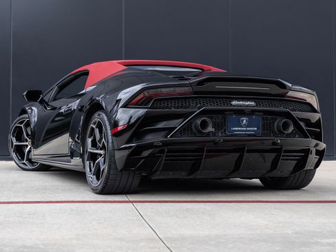 Used 2020 Lamborghini Huracan EVO AWD/4WD image 7