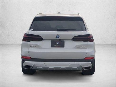New 2026 BMW X5 xDrive50e w/ Executive Package image 8