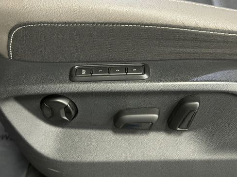 Used 2020 Volkswagen Atlas Cross Sport SEL Premium R-Line image 28