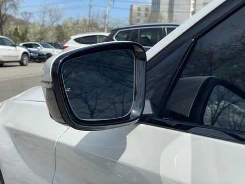 Used 2021 BMW 540i xDrive w/ M Sport Package image 28