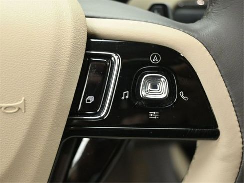 Certified 2023 Lincoln Corsair Reserve w/ Towing Package image 14