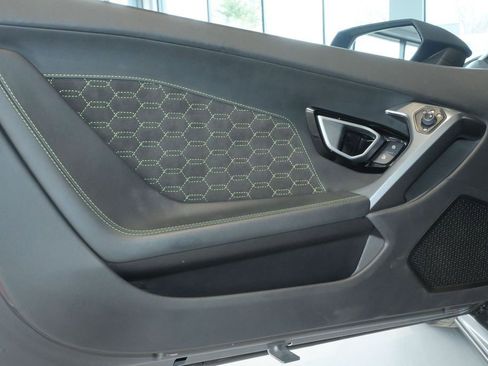 Used 2023 Lamborghini Huracan EVO RWD image 29