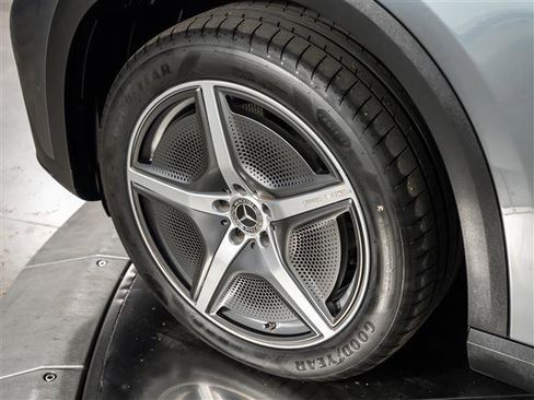 Used 2023 Mercedes-Benz EQE 500 4MATIC SUV image 15