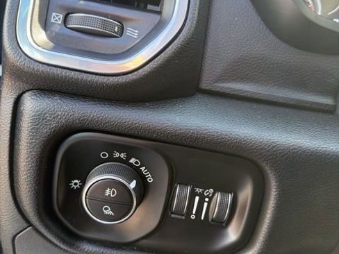 Used 2022 RAM 1500 Laramie AWD/4WD image 22