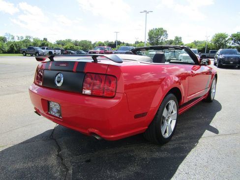 Used 2006 Ford Mustang GT RWD image 11