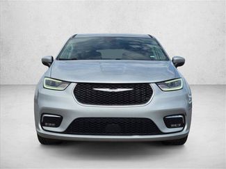 Used 2023 Chrysler Pacifica Touring-L FWD video 2