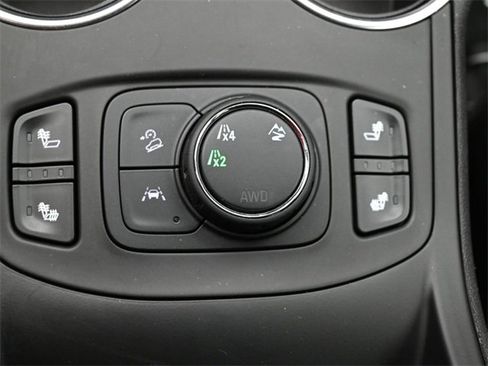 Used 2023 GMC Terrain SLE w/ Driver Convenience Package image 5