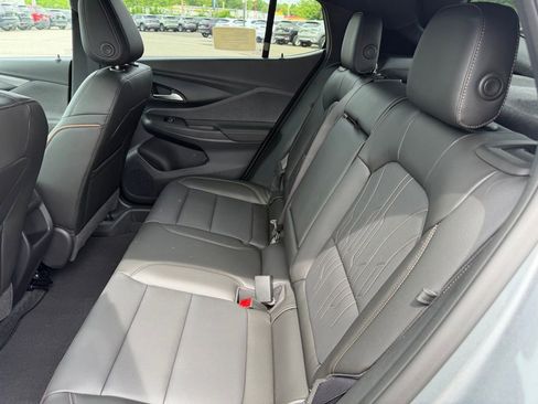 New 2026 Buick Envista Avenir FWD image 9