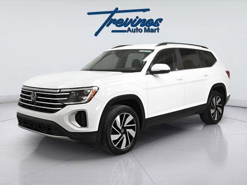 Used 2024 Volkswagen Atlas SE image 8