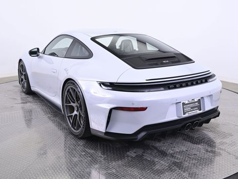 Used 2025 Porsche 911 GT3 image 3