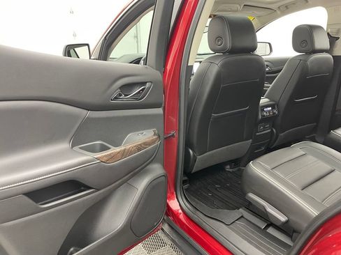 Used 2021 GMC Acadia Denali w/ Denali Technology Package FWD image 42