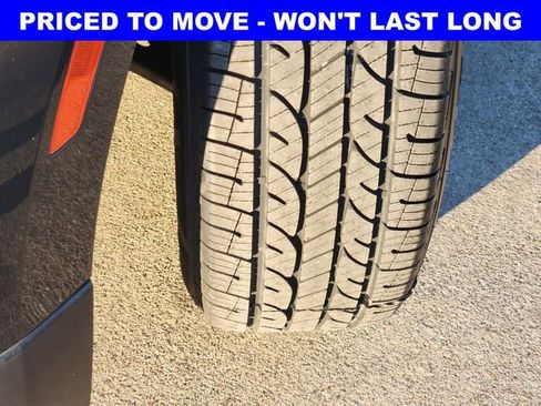 Used 2022 Chevrolet Equinox LS w/ LPO, Floor Liner Package FWD image 18